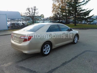 Toyota Camry 2012 m., Sedanas